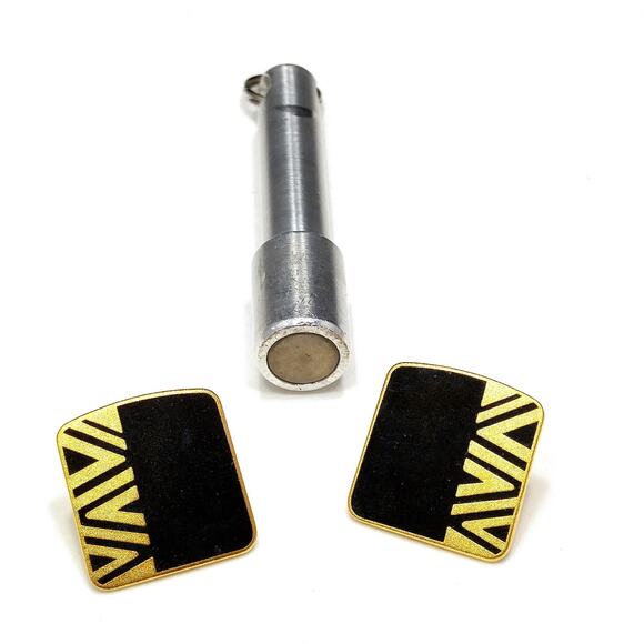 Laurel Burch "Naito" Post Earrings, Black Cloisonné, Gold Plated, 1980s Vintage - Picture 10 of 10